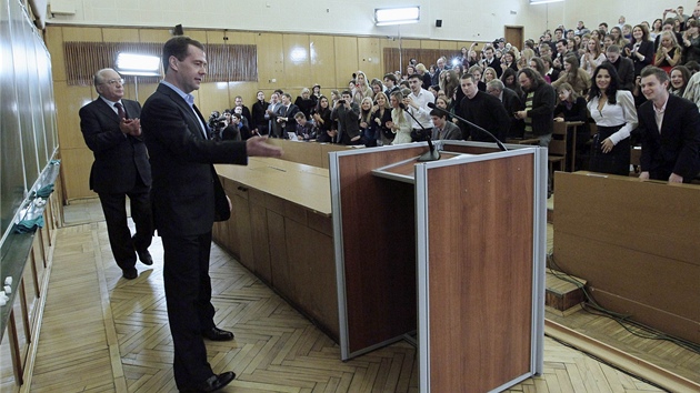 Ruský prezident Dmitrij Medvedv na Moskevské státní univerzit (25. ledna 2011)