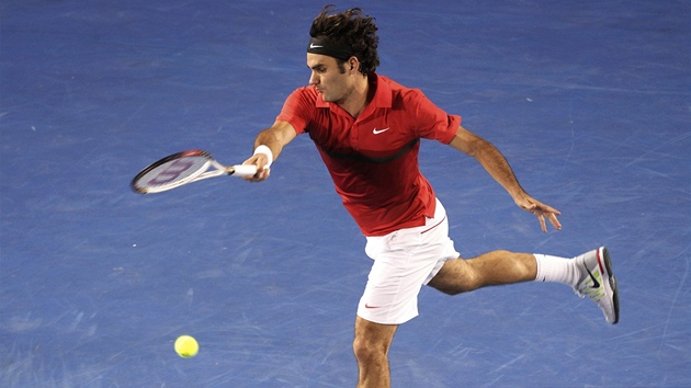 výcarský tenista Roger Federer bojuje v semifinále Australian Open s Nadalem