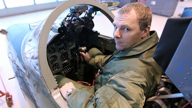 Piloti z letecké základny v Náměšti nad Oslavou znovu létají se strojem L-39 po Piloti z letecké základny v Náměšti nad Oslavou znovu létají se strojem L-39 po
