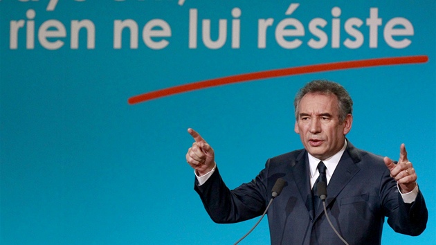 Francois Bayrou, francouzský prezidentský kandidát strany MoDem pi politickém