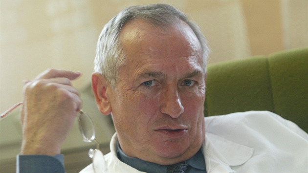 Ředitel opavské psychiatrické léčebny Ivan Drábek. Ředitel opavské psychiatrické léčebny Ivan Drábek.