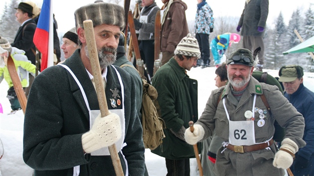 Závod na jasankách v Olenici v Orlických horách (21. ledna 2012)