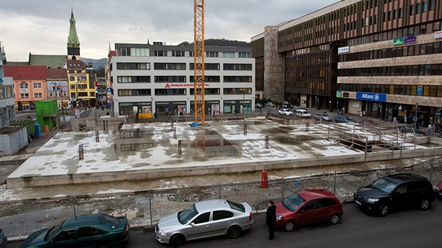 Oputné stavenit na Mírovém námstí v Ústí nad Labem