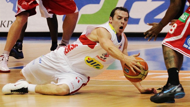 Lukáš Kotas v dresu Pardubic Lukáš Kotas v dresu Pardubic