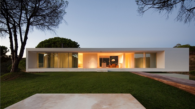 Inspirací autorm byla díla architekt Fernanda Távory a Luise Barragána.