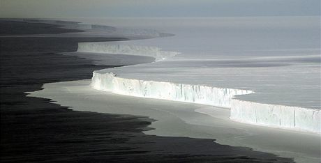 Oblast McMurdo Sound na Antarktid. Ilustraní snímek