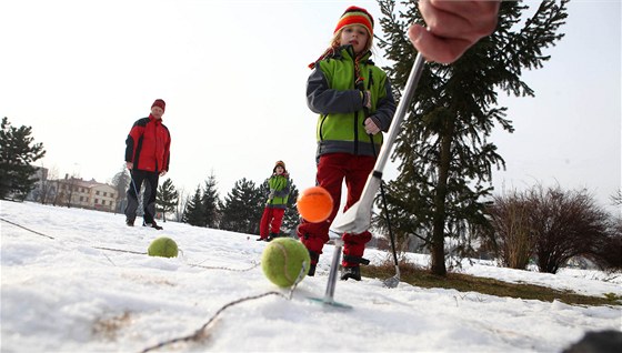 Pi extrémním golfu klasickou jamku nahrazuje kruh tvoený provazem s