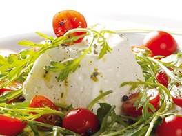 Mozzarella s tomaty a rukolou – do jídelních vozů se vracejí kvalitní pokrmy z...