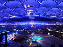 VELKOLEPÁ SHOW. Slavnostní otevení fotbalového stadionu ve Varav si...