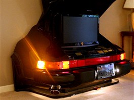Conci vyrobil napíklad TV skíku z automobilu znaky Porsche. U této skíky