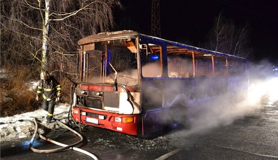 Linkový autobus v Paceicích na Liberecku po poáru
