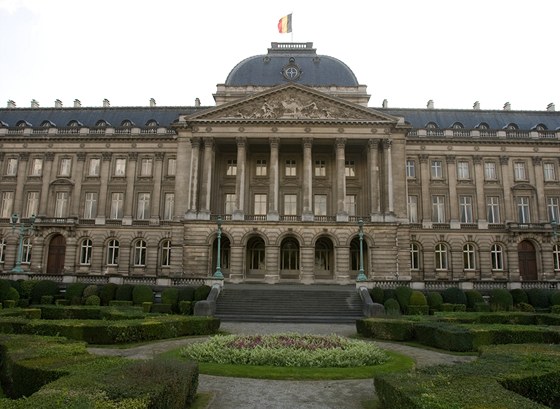 Belgie je první zemí aurozóny, která vstoupila kvli dluhové krizi do recese.