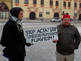 Na jihlavskm nmst se v sobotu na protest proti dohod ACTA sela asi stovka