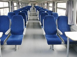 esk drhy zmodernizuj 40 vlak typu Bmee. Na snmku jsou modernizovan vozy