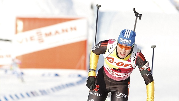 Magdalena Neunerov si jede pro vtzstv pi sprintu na Holmenkollenu.
