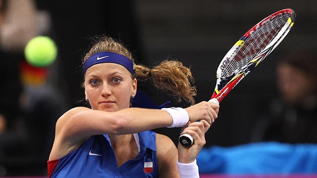 A nakonec Petra Kvitová ve Fed Cupu v zápase proti Julii Görgesové z Nmecka...