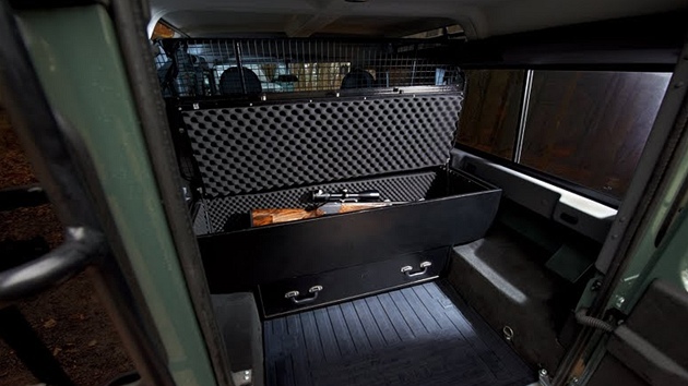 Land Rover Defender Blaser Edition