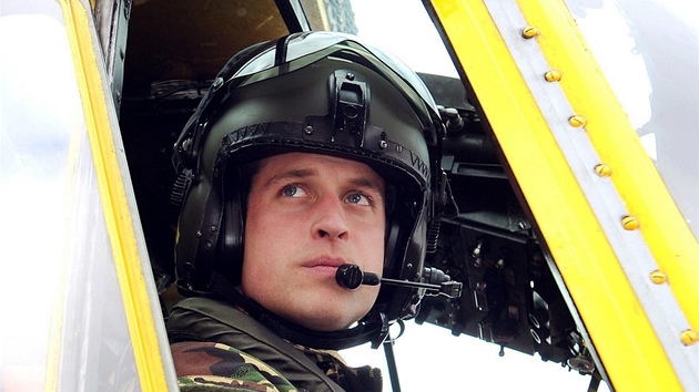 Helikoptéra s princem Williamem startuje z letitní plochy základny Mount
