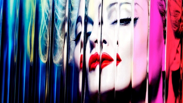 Madonna na obalu svého nového alba MDNA Madonna na obalu svého nového alba MDNA