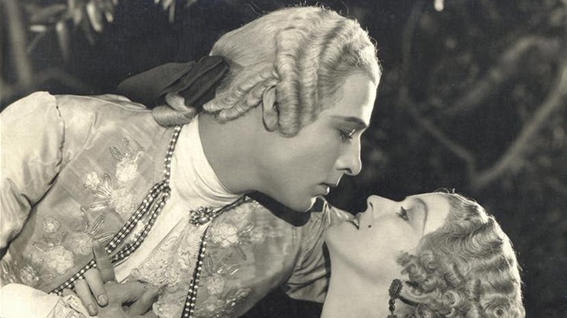 Jeden z nejvtích filmových milovník vech dob Rudolph Valentino. Po jeho