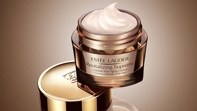 Nov omlazujc krm od Este Lauder Revitalizing Supreme Global Anti-Aging Creme vychz z nejnovjch vzkum a svou innost stav na vtacch z ernho bambusu.