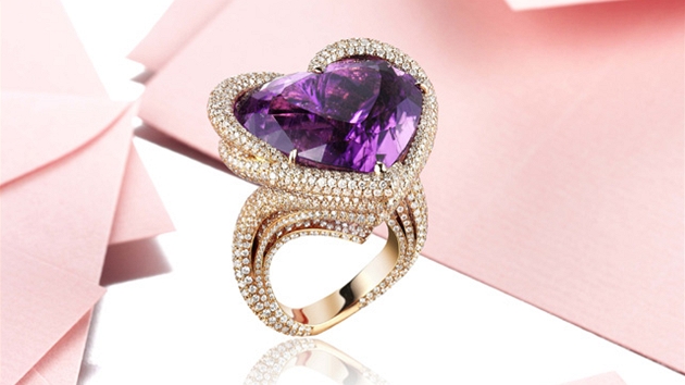 Exkluzivní prsten "Ardent Heart" znaky Chopard z rového zlata osázený...