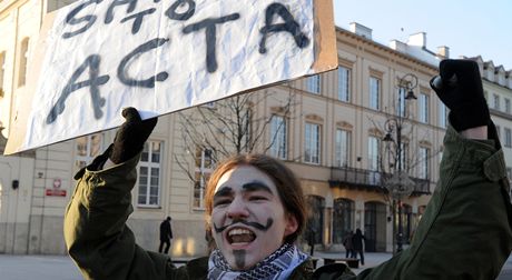 V Polsku se odprci smlouvy ACTA seli ped prezidentskm palcem ve Varav.