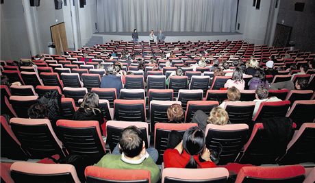 Bez digitalizace se malá kina v meních mstech jen obtín dostávají k novým filmm. Málokde pitom mají na zmnu technologie peníze, i olomoucký Metropol (na snímku) ji má jen necelé dva roky.