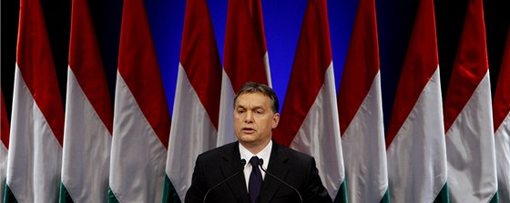 Maarský premiér Viktor Orbán pednáí projev o stavu zem. (10. února 2012)