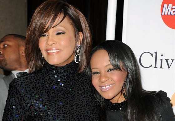 Whitney Houston a její dcera Bobbi Kristina (12. února 2011)