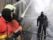 Belgit hasii protestuj proti dchodovm reformm, zkropili parlament i