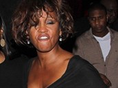 Whitney Houston pi odchodu z nonho klubu Tru Hollywood (9. nora 2012).