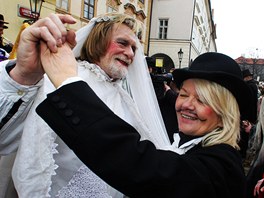 Synonymem masopustu je slovo karneval, z italského "carnevale", co v pekladu...