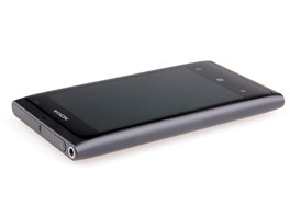 Nokia Lumia 800 recenze