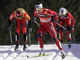 VEDOUC TRIO. Norsk bkyn na lych Marit Bjrgenov si v Novm Mst na