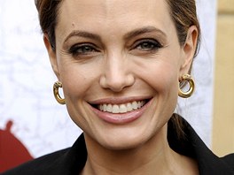 ANGELINA JOLIE - Jedna z nejkrásnjích a nejúspnjích amerických hereek...