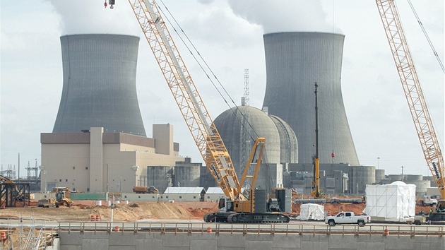 Přípravné práce pro stavbu nových reaktorů v elektrárně Vogtle už začaly. Přípravné práce pro stavbu nových reaktorů v elektrárně Vogtle už začaly.