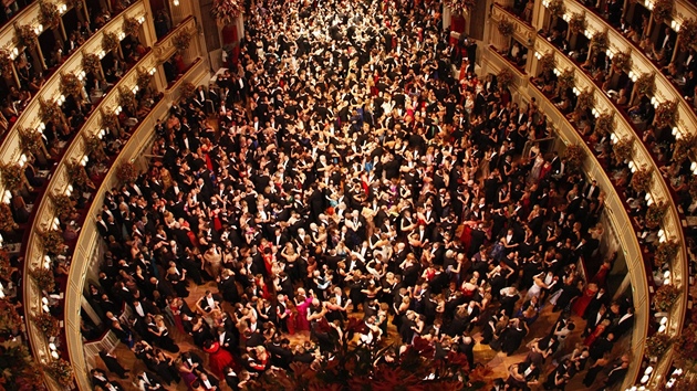 Ve vídeské opee plesalo 6 tisíc host.