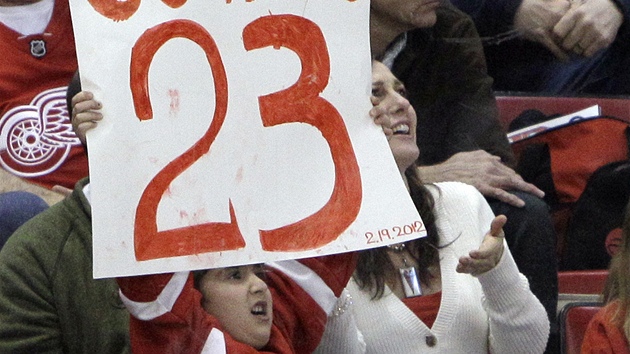 VÝHRA . 23. Hokejisté Detroitu prodlouili svoji úspnou sérii v NHL a