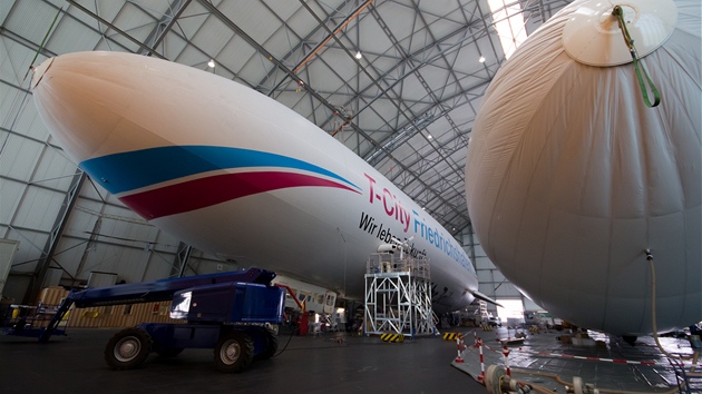 Továrna na vzducholod Zeppelin ve Friedrichshafenu