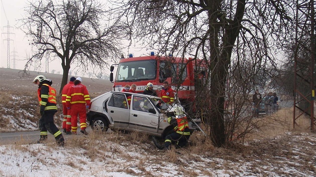 Havarovan felicie, ve kter po nrazu do stromu zahynul idi.