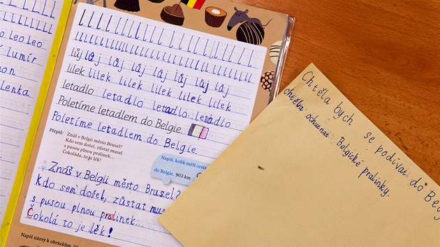 áci základní koly ve Frýdlantu se uí psát novým typem písma Comenia Script