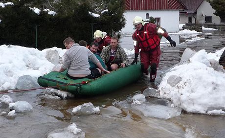 Na Liberecku u v minulých dnech voda nkteré obce zaplavila.