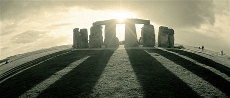 Americký archeoakustik ví, e pdorys Stonehenge odpovídá zvukovým vlnám dvou