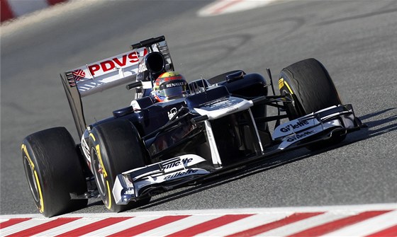Pastor Maldonado s vozem Williamsu pi testech ped sezonou 2012. Na okruhu v