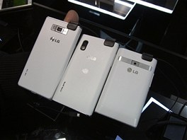 Modelky od LG se pedstavují poprvé iv na veletrhu Mobile World Congress v...