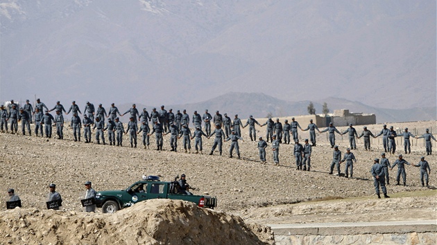 Afghántí policisté se chystají na protesty proti spálení koránu americkými