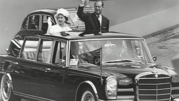Královna Albta II s princem Philipem jezdili pi státní návtv Nmecka v