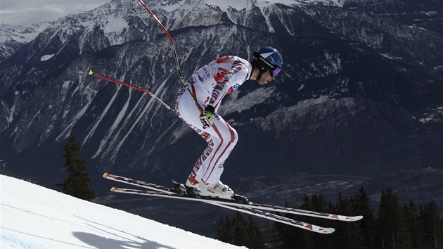 SKOK K TRIUMFU. Rakouský sjezda Benjamin Raich ovládl superobí slalom