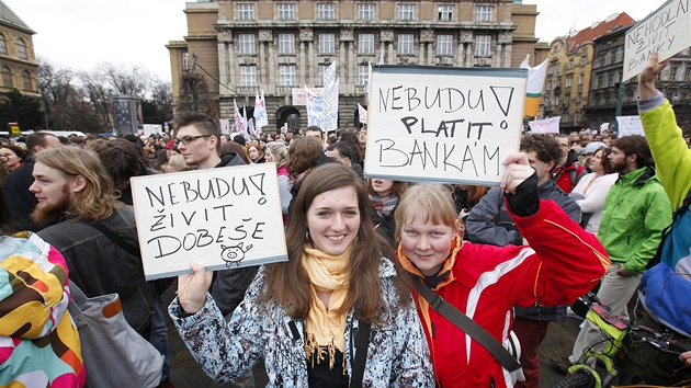 Studenti bhem protestního týden neklidu na praském námstí Jana Palacha (29.